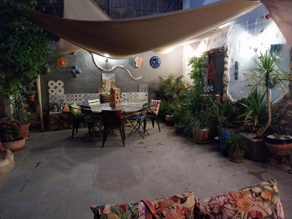 The Cave Of Dreams Bed & Breakfast Baza Exterior foto